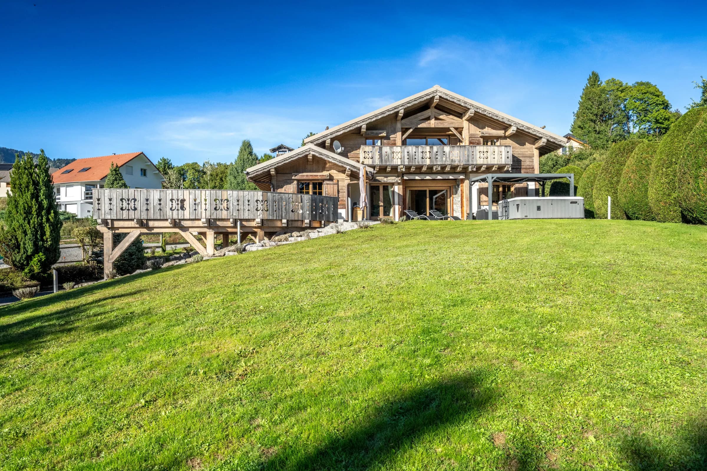 Extérieur du chalet vue 3