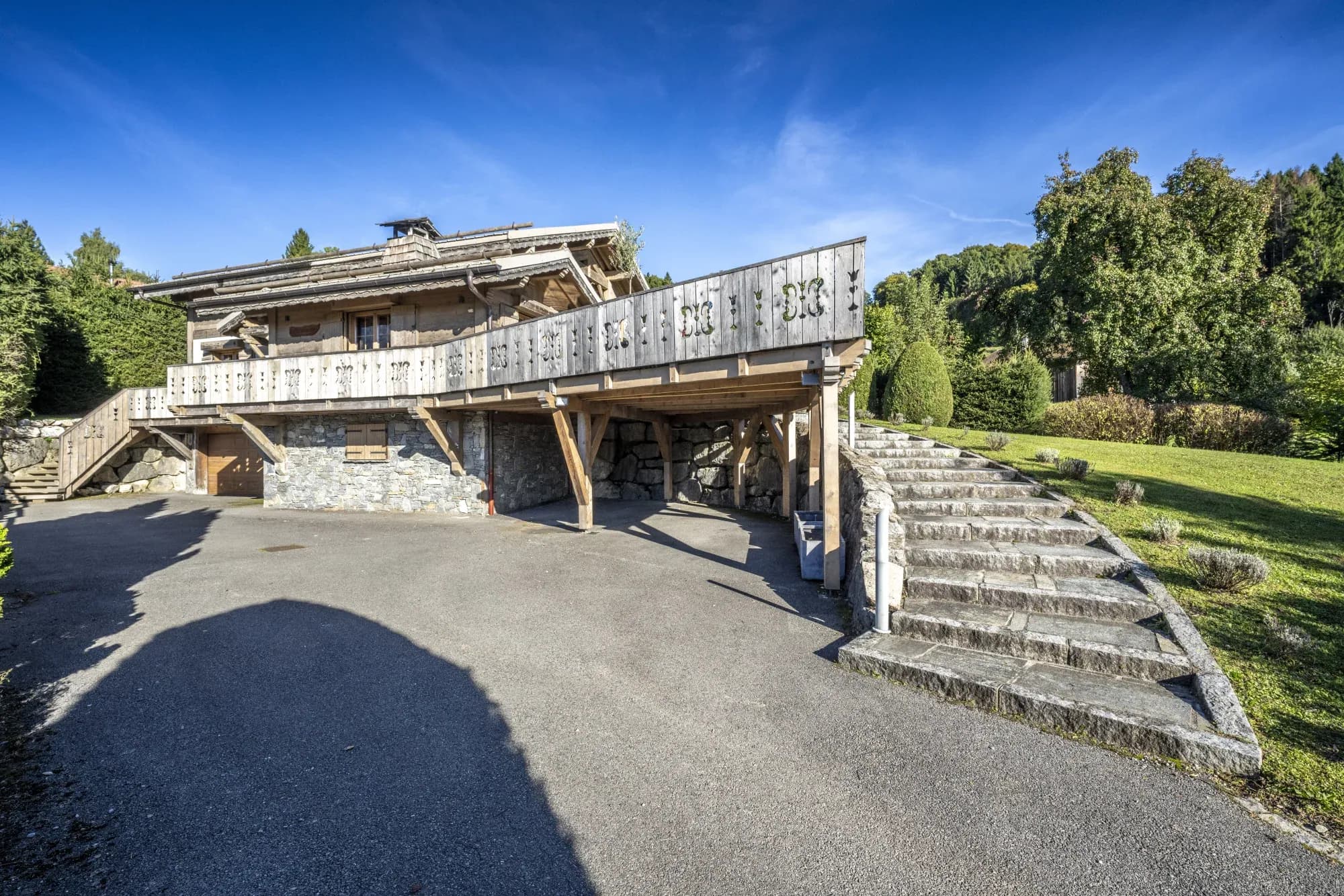 Jardin et chalet