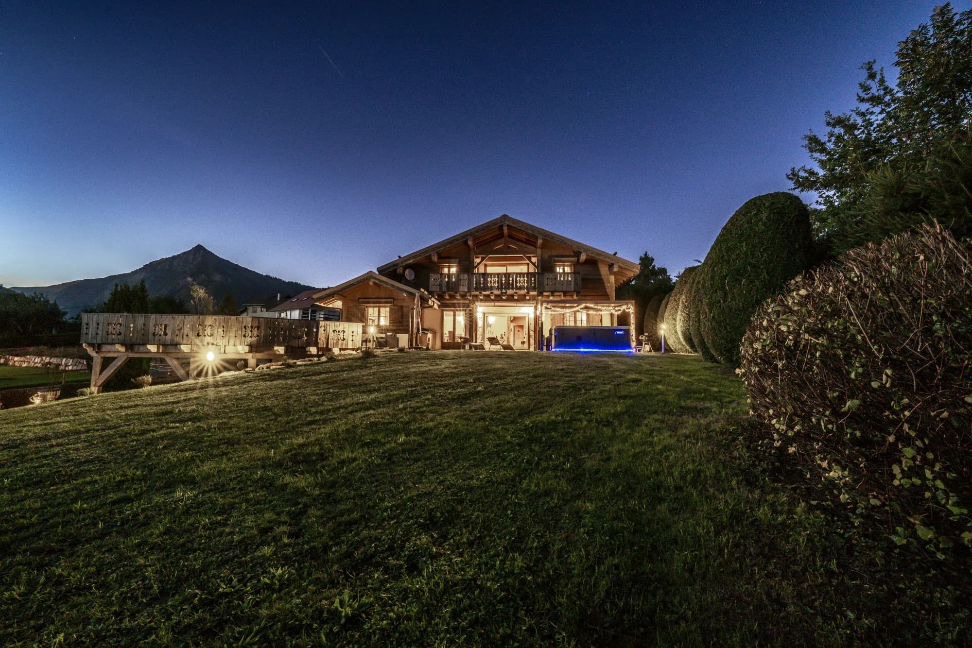 Chalet au crépuscule